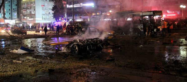 Emergency workers work at the explosion site in Ankara, Turkey March 13, 2016. Emergency workers work at the explosion site in Ankara, Turkey March 13, 2016. - Sputnik International