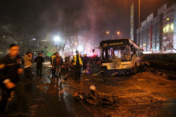 Terrorist Car Bomb Attack on Central Ankara Shreds Public Square - Sputnik International