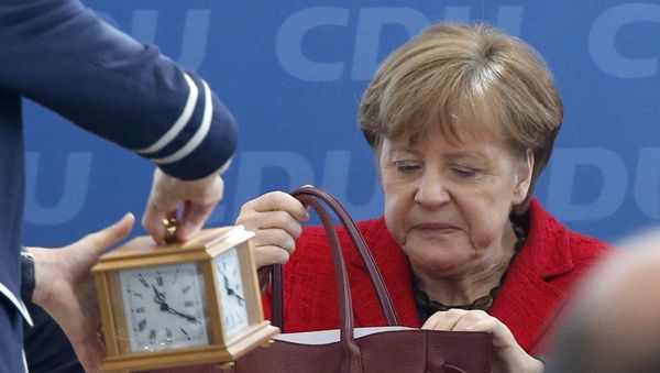 German Chancellor and leader of the Christian Democratic Union (CDU) Angela Merkel, attends a party board meeting in Berlin, Germany March 14, 2016. - Sputnik International