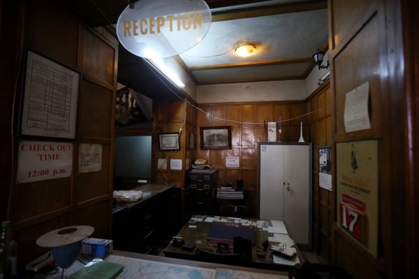 A picture taken on the government controlled side of Aleppo on November 17, 2014, shows the reception desk of the Baron Hotel, the oldest hotel in the northern Syrian city A picture taken on the government controlled side of Aleppo on November 17, 2014, shows the reception desk of the Baron Hotel, the oldest hotel in the northern Syrian city - Sputnik International