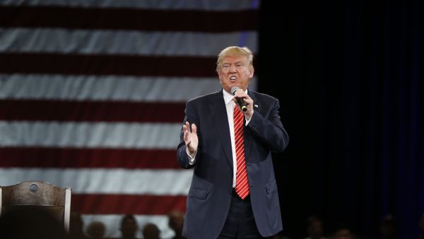 Republican presidential candidate Donald Trump speaks to his supporters at a campaign event in Tampa, Fla. - Sputnik International