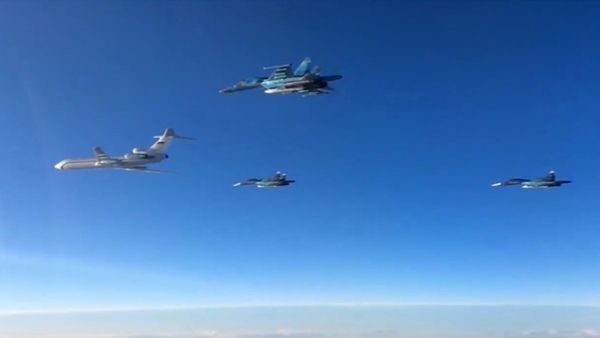 First group of Russian Aerospace Force aircraft redeploys from Hmeimim to Russia - Sputnik International