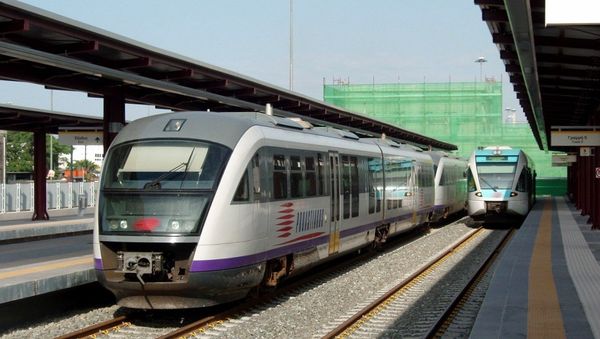 Proastiakos suburban trains at Piraeus railway station - Sputnik International
