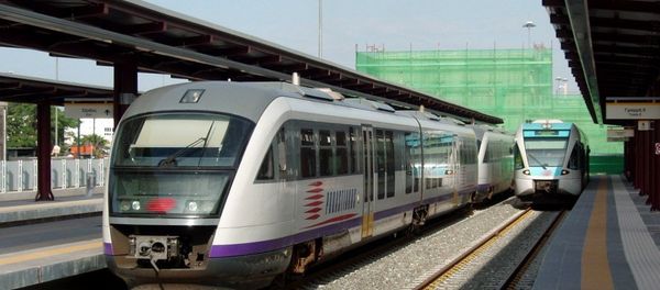 Proastiakos suburban trains at Piraeus railway station - Sputnik International