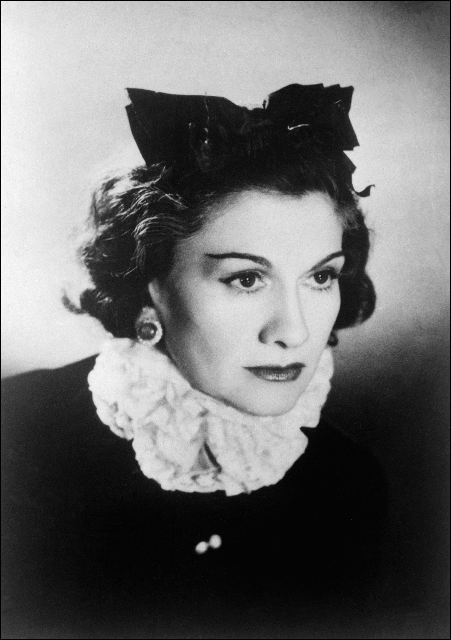 Portrait of the famous french high fashion designer Coco Chanel taken in 1944 in Paris. - Sputnik International, 1920, 08.04.2022