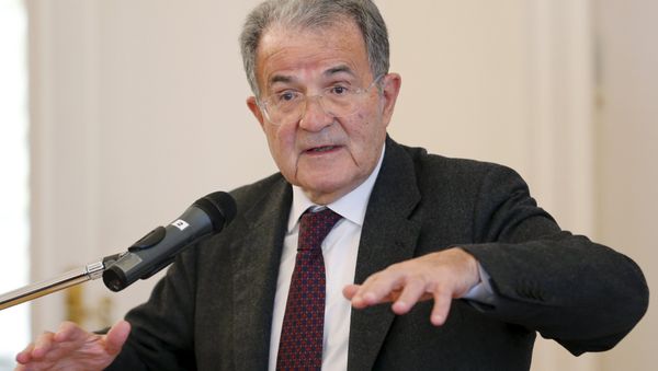 Former Italian Prime Minister Romano Prodi delivers a lecture at the Russian Foreign Ministry's Reception House in Moscow, Russia, March 17, 2016. - Sputnik International