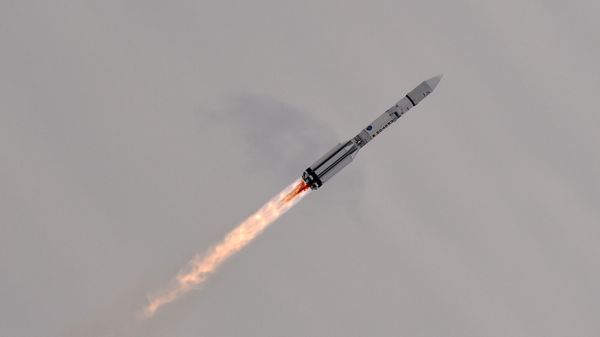 Старт ракеты Протон-М с космодрома Байконур  - Sputnik International
