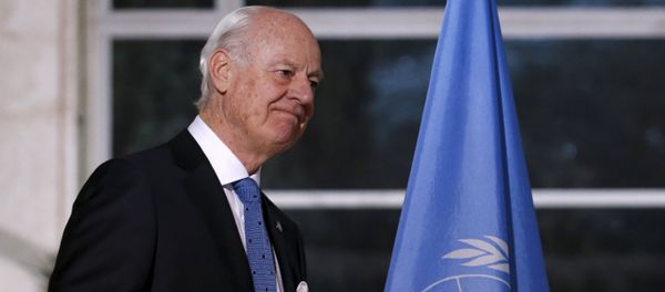 UN mediator for Syria Staffan de Mistura attends a news conference after a meeting with a delegation of the High Negotiations Committee (HNC) during Syria peace talks at the United Nations in Geneva, Switzerland, March 17, 2016. - Sputnik International