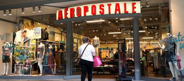 A customer enters an Aeropostale store in Broomfield, Colorado, United States in this May 14, 2015 file photo. A customer enters an Aeropostale store in Broomfield, Colorado, United States in this May 14, 2015 file photo. - Sputnik International
