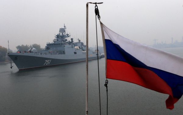 Admiral Essen frigate conducts mechanical run tests - Sputnik International