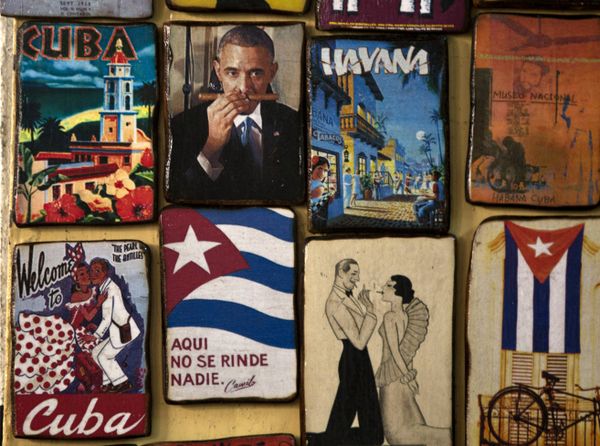 Magnets for sale decorate a tourist shop, one showing an image of U.S. President Barack Obama smelling a cigar, at a market in Havana, Cuba, Monday, March 16, 2015 - Sputnik International