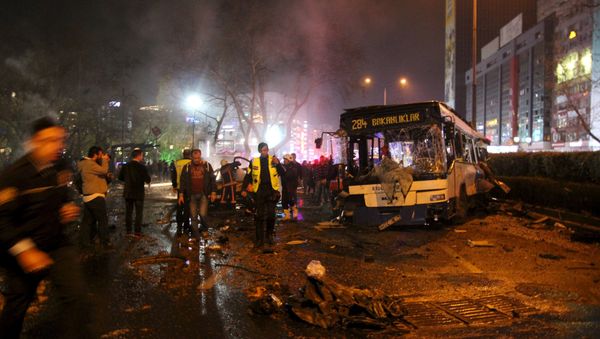 Emergency workers work at the explosion site in Ankara, Turkey March 13, 2016 Emergency workers work at the explosion site in Ankara, Turkey March 13, 2016 - Sputnik International