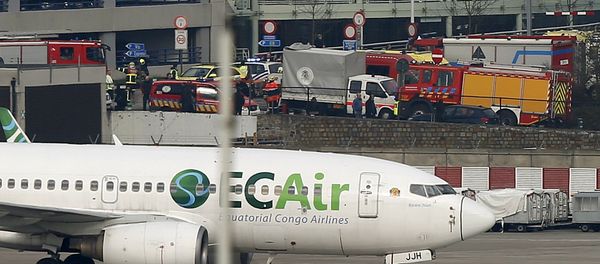 Emergency services at the scene of explosions at Zaventem airport near Brussels, Belgium March 22, 2016 - Sputnik International
