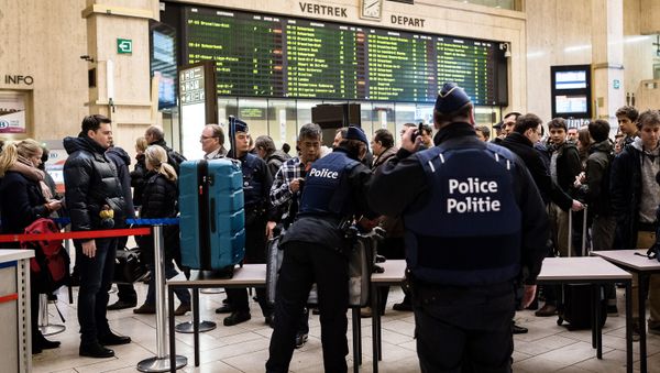 Police search passenger bags at the Central Station in Brussels on Wednesday, March 23, 2016 Police search passenger bags at the Central Station in Brussels on Wednesday, March 23, 2016 - Sputnik International