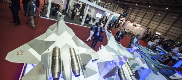 Models of the T-50, left, and Su-35 Russian fighter jets at the Rosoboronexport stand during the 2015 Dubai Airshow international exhibition Models of the T-50, left, and Su-35 Russian fighter jets at the Rosoboronexport stand during the 2015 Dubai Airshow international exhibition - Sputnik International