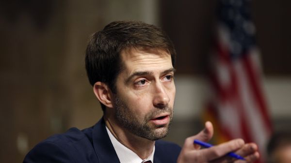 Sen. Tom Cotton, R-Ark., questions Army Lt. Gen. John Nicholson Jr., as he testifies on Capitol Hill in Washington, Thursday, Jan. 28, 2016, before the the Senate Armed Services Committee hearing considering his promotion to General, Commander, Resolute Support.  - Sputnik International