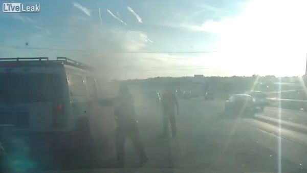 Cops save car driver - Sputnik International