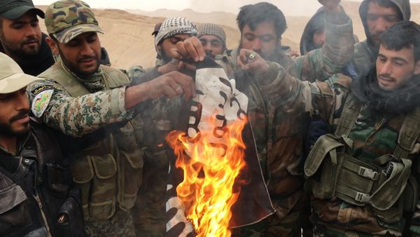 Syrian government army and militia fight for Palmyra - Sputnik International