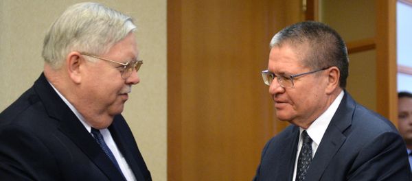 Russian Economic Development Minister Aleksei Ulyukaev meets with US Ambassador John Tefft - Sputnik International