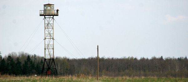 A Russian watchtower overlooks the disputed territories close to Pitalova region, near Vilaka, Latvia. (File) A Russian watchtower overlooks the disputed territories close to Pitalova region, near Vilaka, Latvia. (File) - Sputnik International