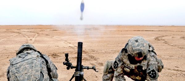 M224A1 mortar firing - Sputnik International