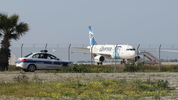 An EgyptAir Airbus A-320 sits on the tarmac of Larnaca airport after it was hijacked and diverted to Cyprus on March 29, 2016 An EgyptAir Airbus A-320 sits on the tarmac of Larnaca airport after it was hijacked and diverted to Cyprus on March 29, 2016 - Sputnik International