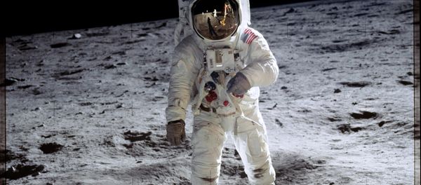 Astronaut Buzz Aldrin walks on the surface of the moon near the leg of the lunar module Eagle during the Apollo 11 mission. Astronaut Buzz Aldrin walks on the surface of the moon near the leg of the lunar module Eagle during the Apollo 11 mission. - Sputnik International