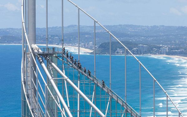 A View to Die For: World's Scariest Skywalks and Observation Points - Sputnik International