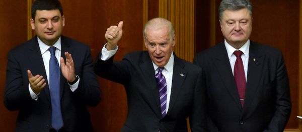 Vice President Joe Biden at a meeting of Ukraine's Verkhovna Rada in Kiev. Right: Ukrainian President Petro Poroshenko. Left: Verkhovna Rada Speaker Vladimir Groisman. Vice President Joe Biden at a meeting of Ukraine's Verkhovna Rada in Kiev. Right: Ukrainian President Petro Poroshenko. Left: Verkhovna Rada Speaker Vladimir Groisman. - Sputnik International