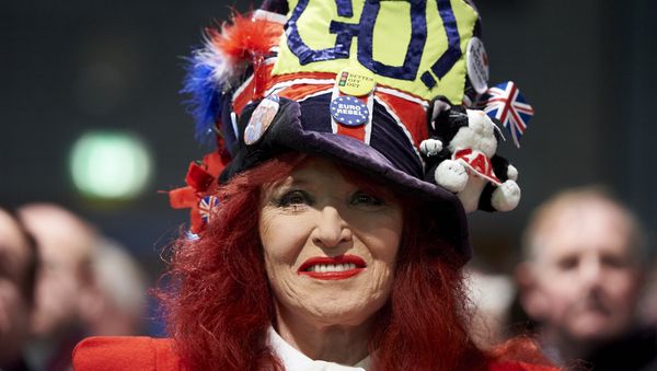 A pro-Brexit campaigner smiles at a public meeting by pro-Brexit campaigners central London on February 19, 2016. A pro-Brexit campaigner smiles at a public meeting by pro-Brexit campaigners central London on February 19, 2016. - Sputnik International