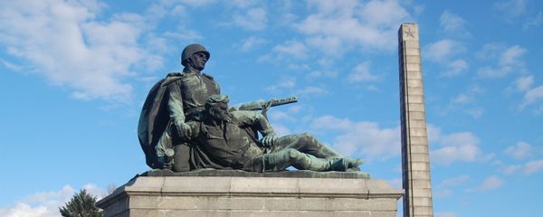 Monument in Soviet soldiers cementry in Warsaw, Poland. Monument in Soviet soldiers cementry in Warsaw, Poland. - Sputnik International