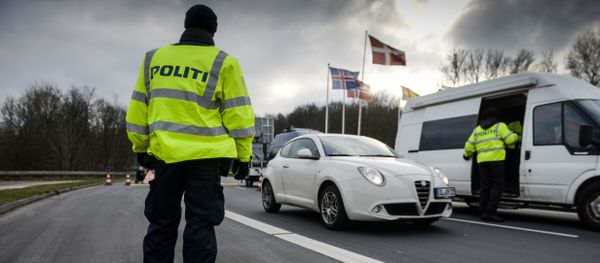 Border police checks IDs on January 4, 2016 at the Danish-German boarder town Krusaa Border police checks IDs on January 4, 2016 at the Danish-German boarder town Krusaa - Sputnik International