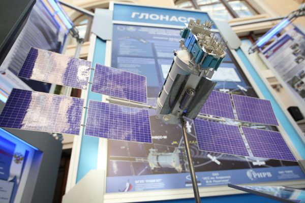 Russia to Launch Glass Sphere Into Space Before New Year to Obtain Accurate Earth Data - Sputnik International