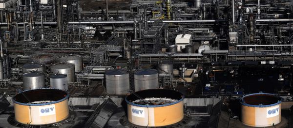 An areal view of the Austrian petrol refinery plant OMV near Vienna An areal view of the Austrian petrol refinery plant OMV near Vienna - Sputnik International