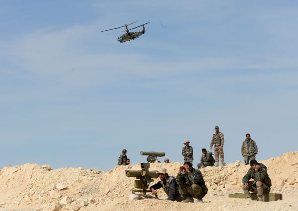 Enter the Ka-52: Russian 'Alligators' Ripping Daesh Apart in Syria - Sputnik International