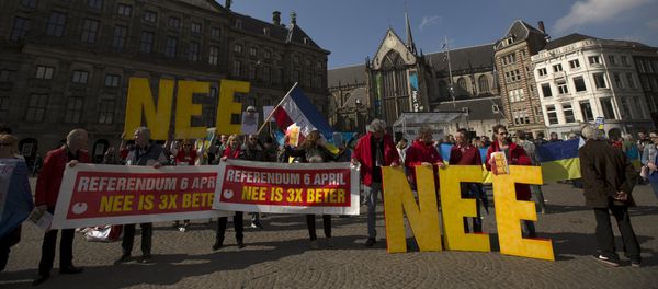 Demonstrators call for people to vote no in the EU referendum during a protest at Dam Square in Amsterdam, the Netherlands April 3, 2016. Demonstrators call for people to vote no in the EU referendum during a protest at Dam Square in Amsterdam, the Netherlands April 3, 2016. - Sputnik International
