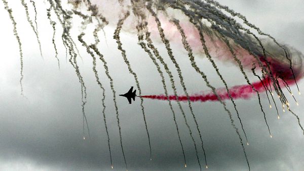 Top Class Aerobatics of Russian Knights - Sputnik International