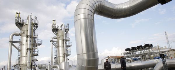 Turkish technicians walk at the Silivri natural gas storage facility in Silivri, near Istanbul, Turkey, Wednesday, Jan. 7, 2009 Turkish technicians walk at the Silivri natural gas storage facility in Silivri, near Istanbul, Turkey, Wednesday, Jan. 7, 2009 - Sputnik International
