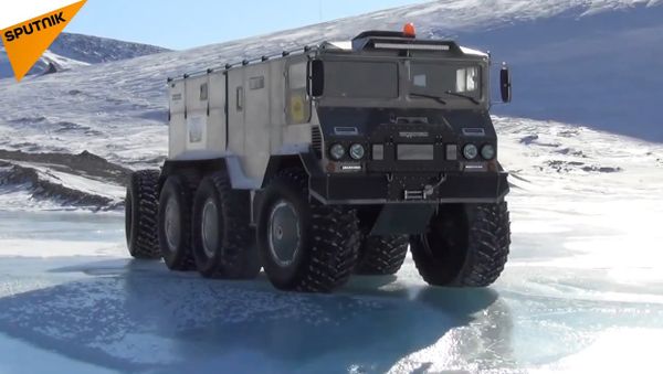 Burlak Conquers the North Pole! - Sputnik International