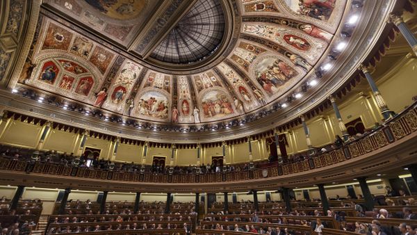 Newly-elected lawmakers sit on the Spanish Parliament in Madrid, Spain, Wednesday, Jan. 13, 2016 - Sputnik International