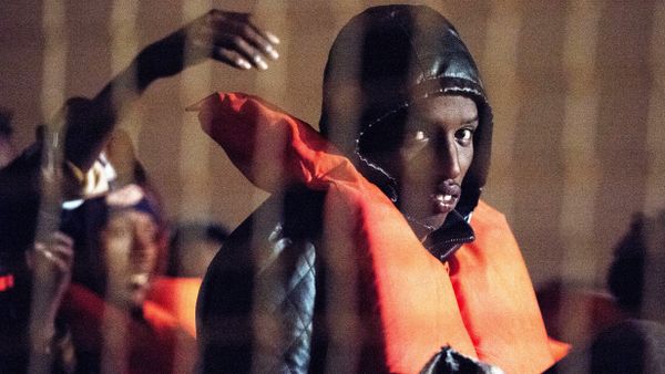 Migrants arrive on a boat of the Armed Forces of Malta after a rescue operation on March 20, 2014 in Hay Wharf, Valletta. Migrants arrive on a boat of the Armed Forces of Malta after a rescue operation on March 20, 2014 in Hay Wharf, Valletta. - Sputnik International