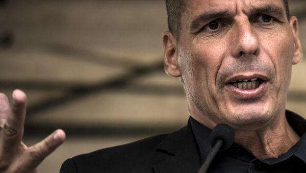 Former Greek Finance Minister Yanis Varoufakis speaks during the 43rd annual Fete de la Rose political meeting on August 23, 2015 in Frangy-en-Bresse. - Sputnik International