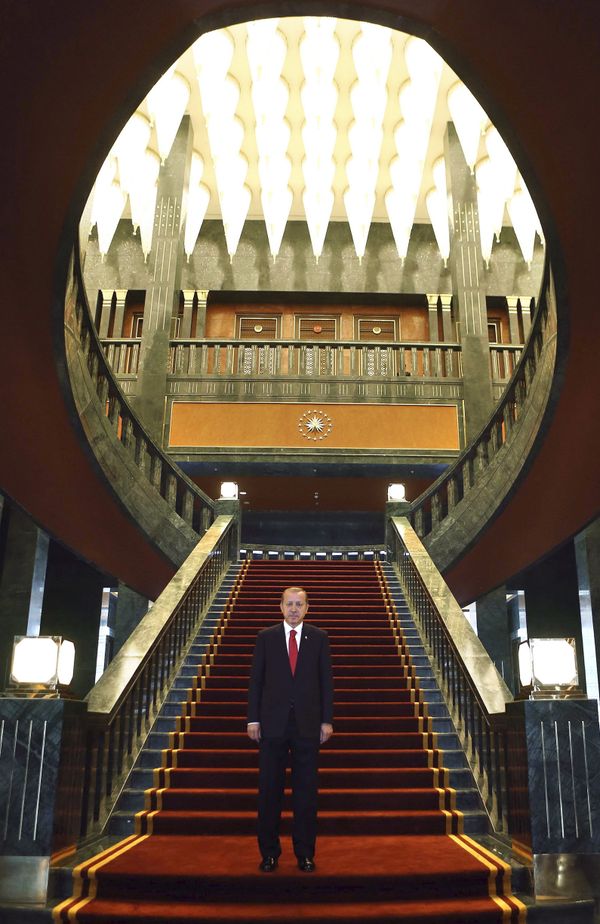 Turkish President Recep Tayyip Erdogan poses inside the new Ak Saray presidential palace (White Palace) on the outskirts of Ankara (File) - Sputnik International
