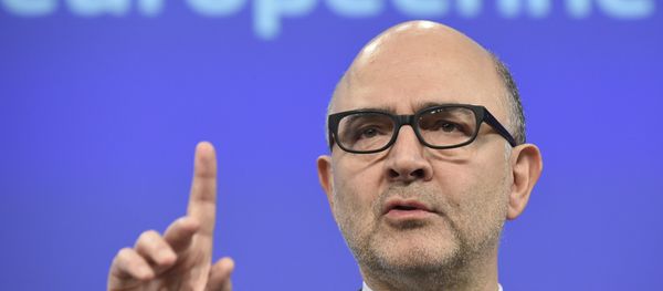 EU Commissioner for Economic and Financial Affairs, Taxation and Customs Pierre Moscovici gives a press conference to present the European Commission's adopted Opinion on Portugal's 2016 Draft Budgetary Plan on February 5, 2016 at EU Headquarters in Brussels. EU Commissioner for Economic and Financial Affairs, Taxation and Customs Pierre Moscovici gives a press conference to present the European Commission's adopted Opinion on Portugal's 2016 Draft Budgetary Plan on February 5, 2016 at EU Headquarters in Brussels. - Sputnik International