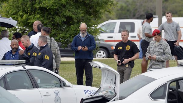 Military and law enforcement personnel are seen inside Lackland Air Force Base in San Antonio, Texas April 8, 2016 - Sputnik International