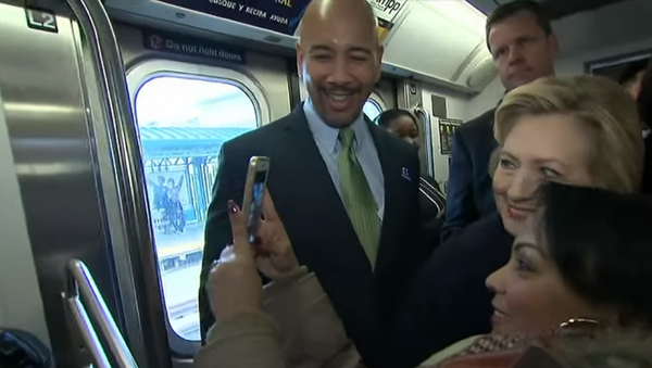 Not Just Embarrassing: Hillary Clinton Broke the Law on NYC Subway - Sputnik International