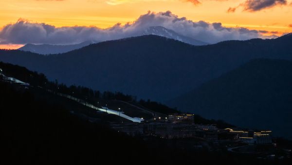 The sunset over Gorky Gorod ski resort at Krasnaya Polyana. - Sputnik International