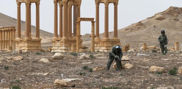 Experts from Russia's International Mine Action Center in Palmyra Experts from Russia's International Mine Action Center in Palmyra - Sputnik International
