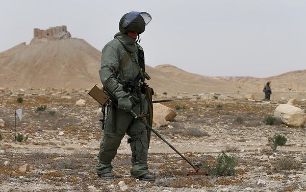 Experts from Russia's International Mine Action Center in Palmyra Experts from Russia's International Mine Action Center in Palmyra - Sputnik International