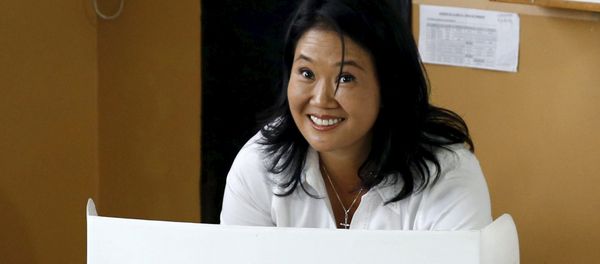 Peru's presidential candidate Keiko Fujimori votes during presidential election, at a polling station at a classroom in Lima, Peru, April 10, 2016. Peru's presidential candidate Keiko Fujimori votes during presidential election, at a polling station at a classroom in Lima, Peru, April 10, 2016. - Sputnik International